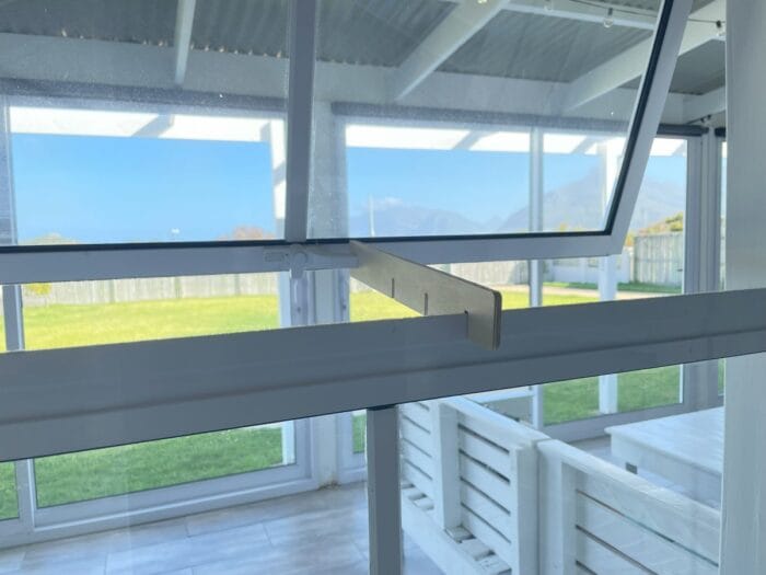 Stop Windows From Closing During Wind (16)